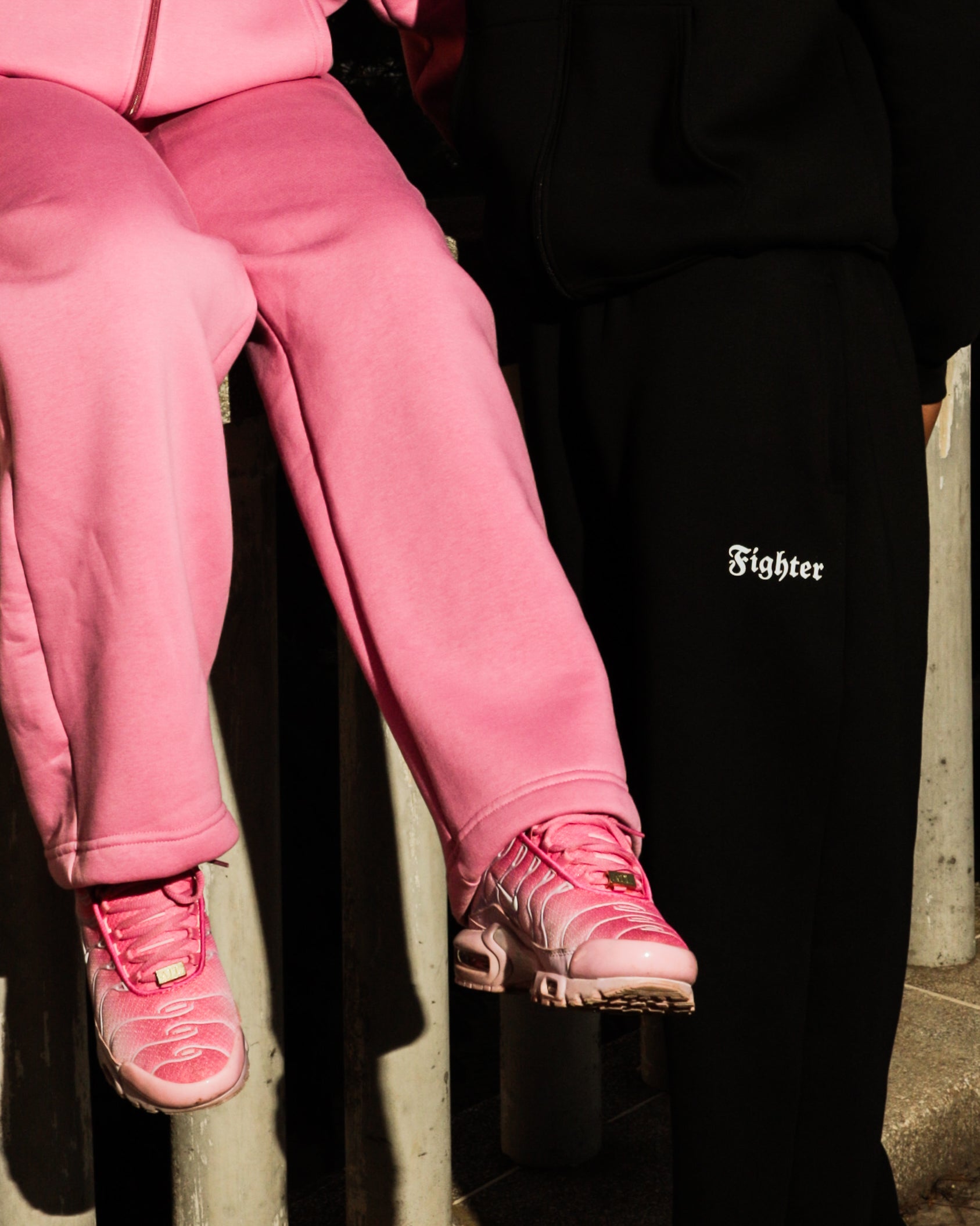 ENSEMBLE FIGHTER  ( PINK & BLACK )