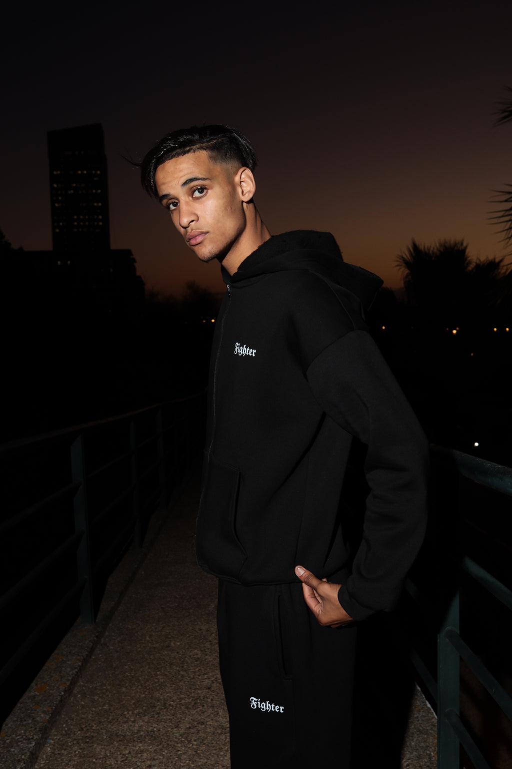 ENSEMBLE FIGHTER BLACK